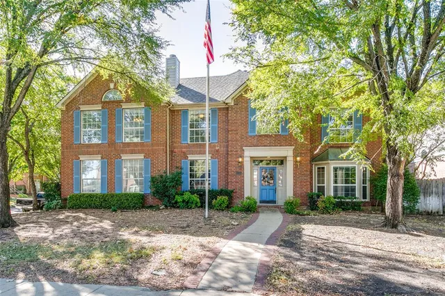 a front view of a residential houses