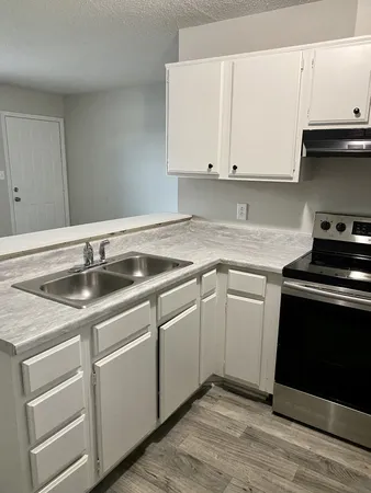 $735 | 94 Cedarcrest Drive, Unit 1, Clarksville, TN 37042