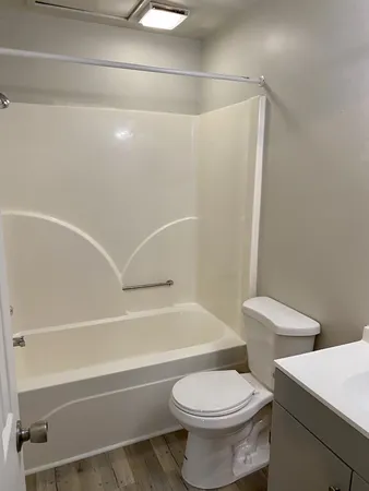 $735 | 94 Cedarcrest Drive, Unit 1, Clarksville, TN 37042