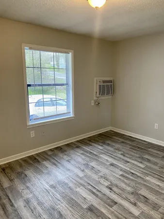$735 | 94 Cedarcrest Drive, Unit 1, Clarksville, TN 37042