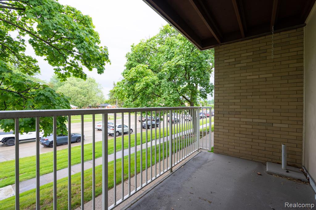 4909 Crooks Road, Unit D4 Royal Oak, MI 48073 - Photo 16 of 22 Gallery Image 16