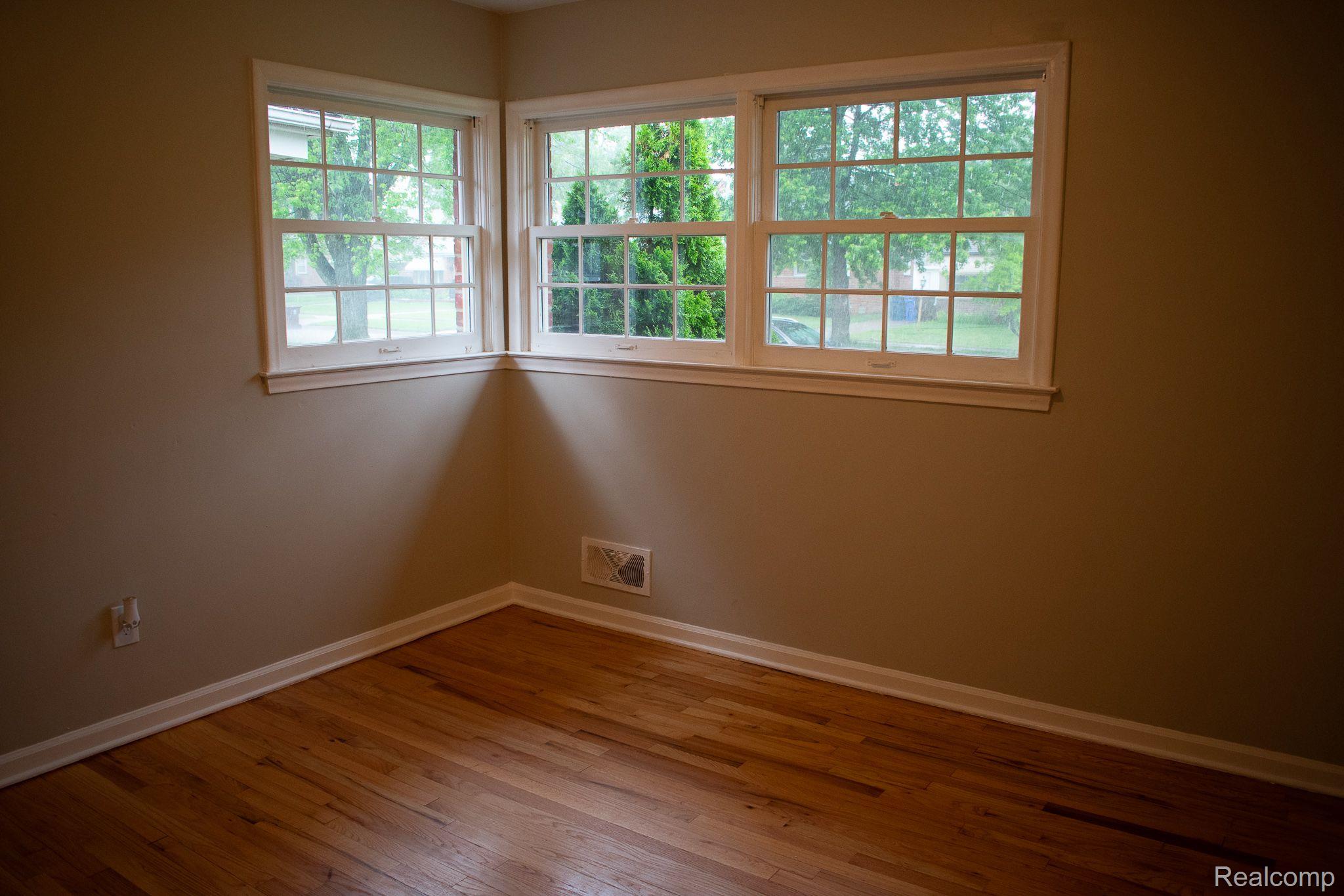 376 Sherbourne Street Inkster, MI 48141 - Photo 12 of 24 Gallery Image 12