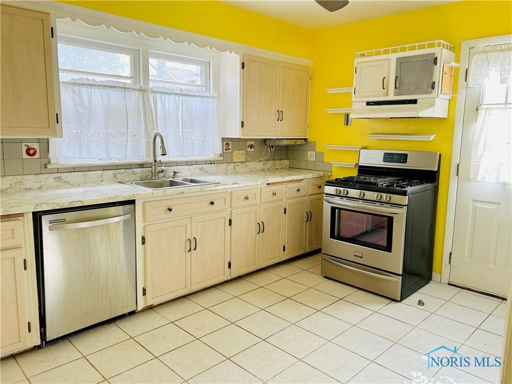4229 Packard Road Toledo, OH 43612 - Photo 2 of 20 Gallery Image 2