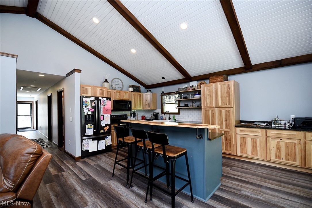 2940 Robinhood Road Southeast Dennison, OH 44621 - Photo 4 of 18 Kitchen
