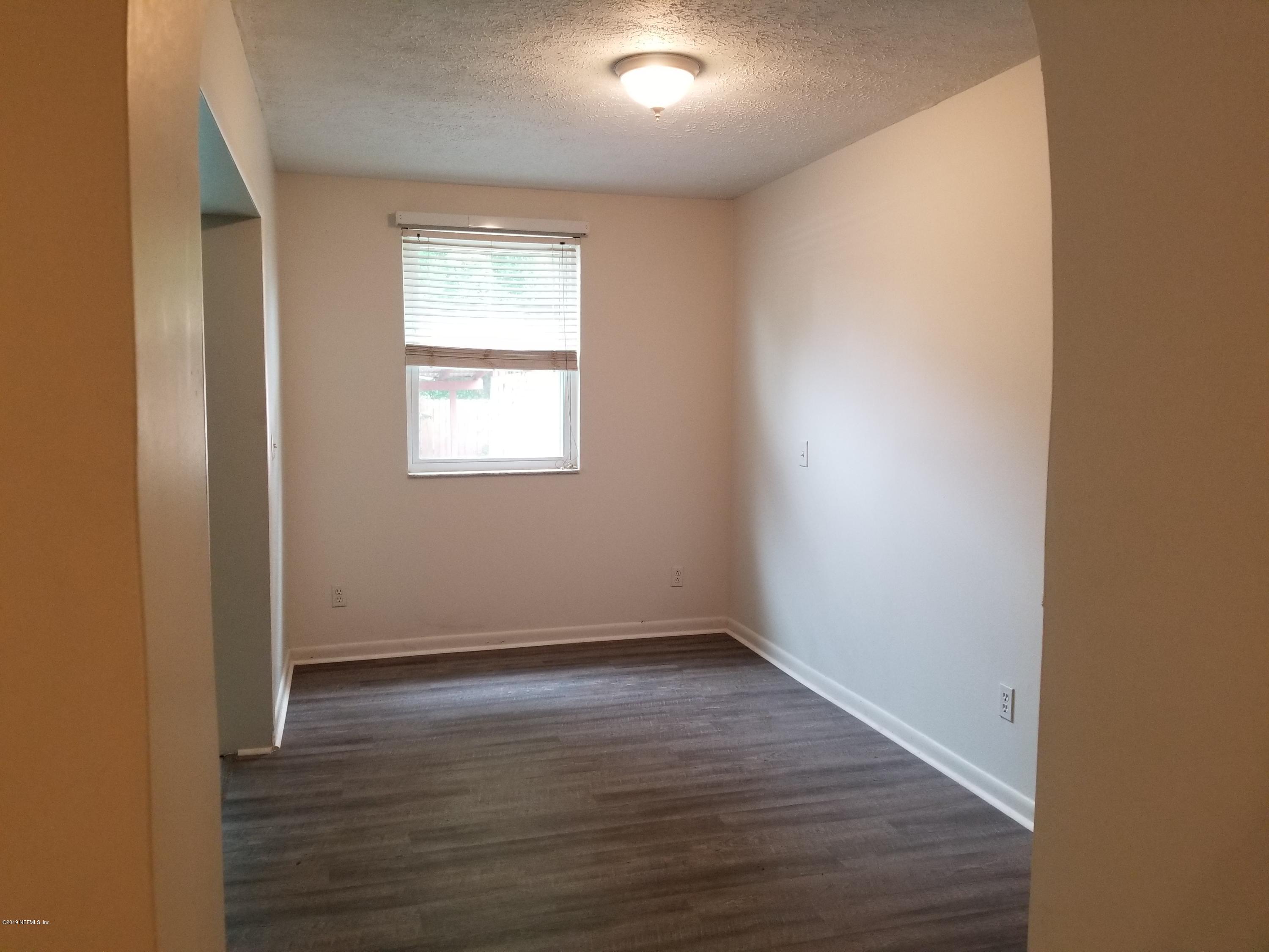 2434 Evernia Road Jacksonville, FL 32211 - Photo 11 of 29 Dining Room