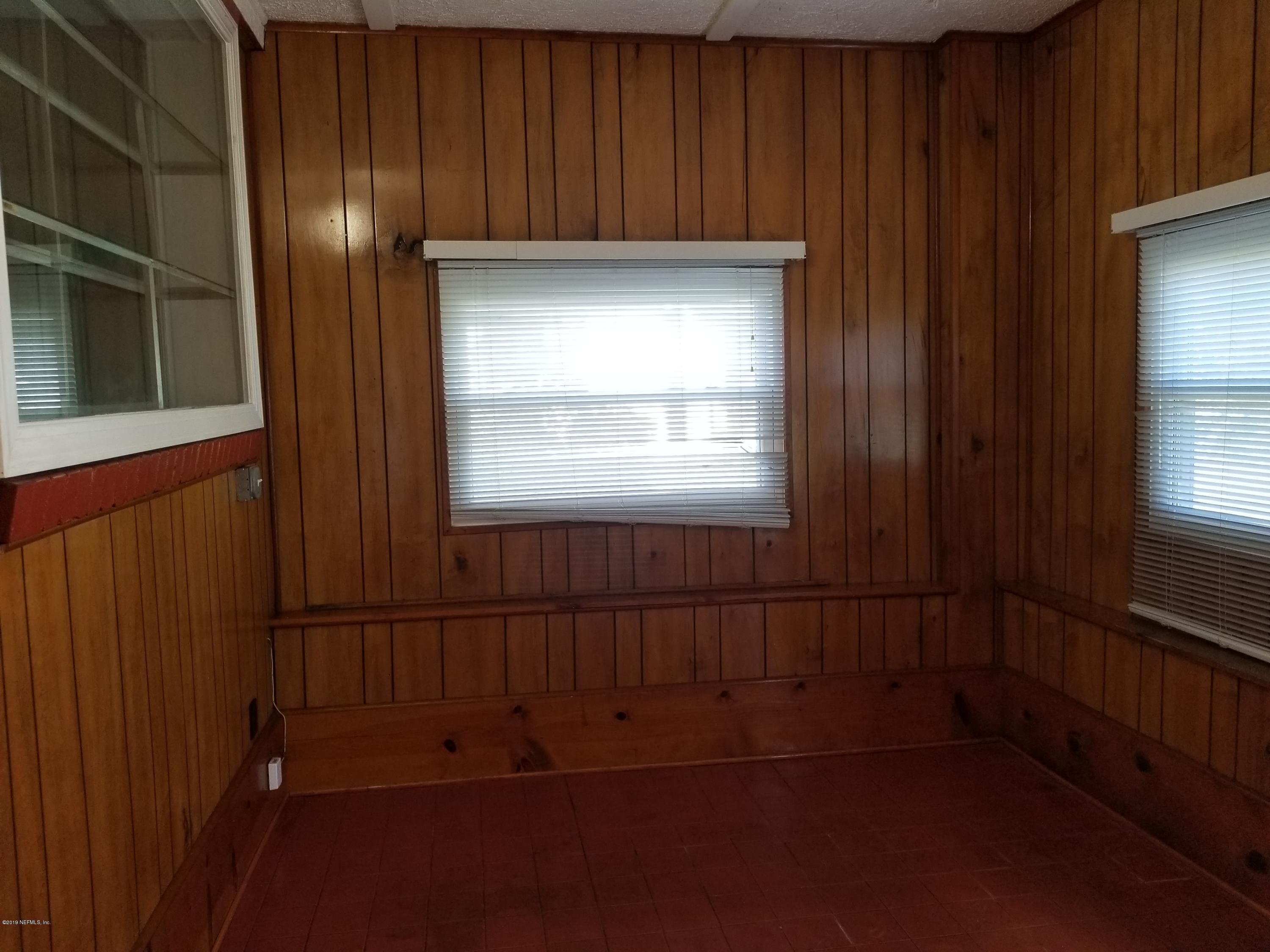 2434 Evernia Road Jacksonville, FL 32211 - Photo 5 of 29 Front room/porch