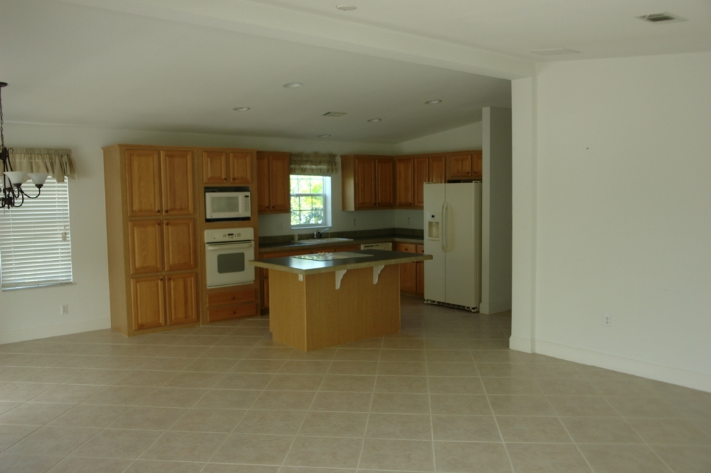330 Vaca Road Key Largo, FL 33037 - Photo 5 of 14 Kitchen