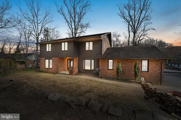 $649,900 | 707 Pine Ridge Lane, Hockessin, DE 19707