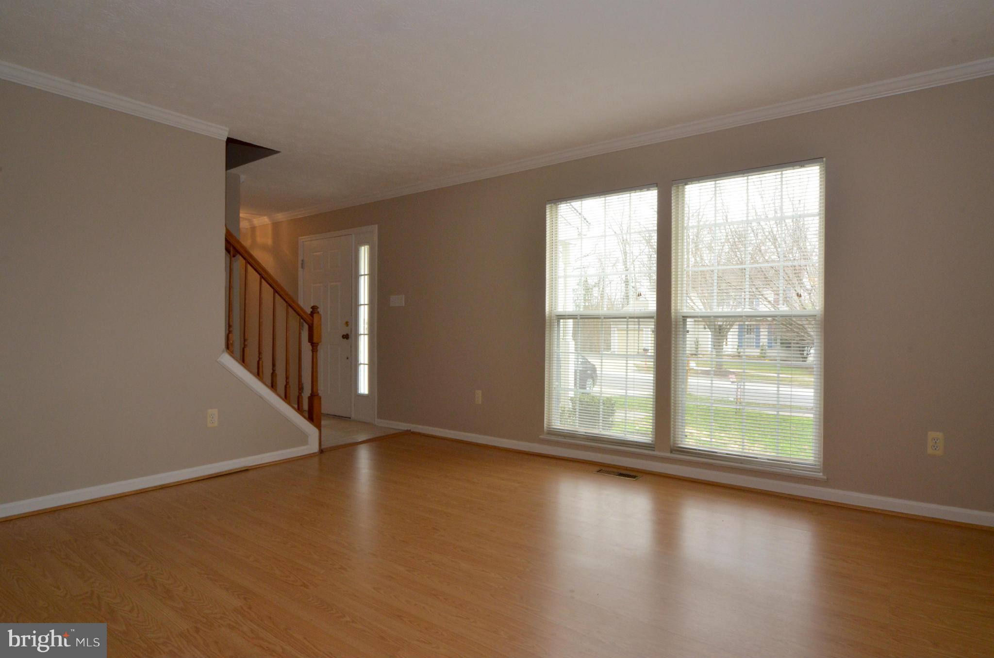 8301 Triple Crown Road Bowie, MD 20715 - Photo 20 of 30 Living Room