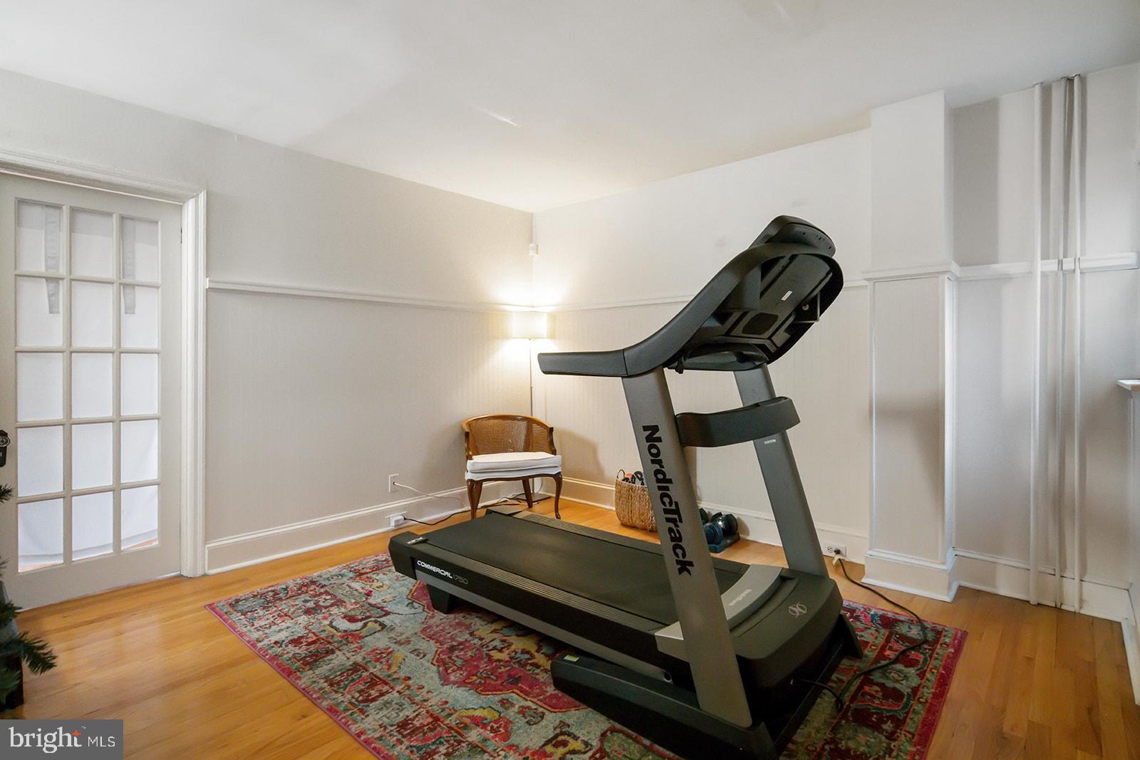 516 Kauffman Street Philadelphia, PA 19147 - Photo 22 of 37 a room with gym equipment