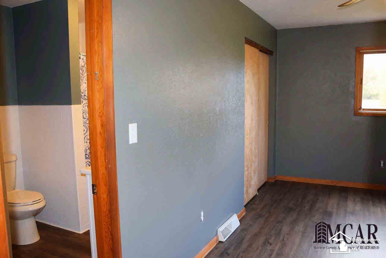 8250 Secor Road Lambertville, MI 48144 - Photo 8 of 20