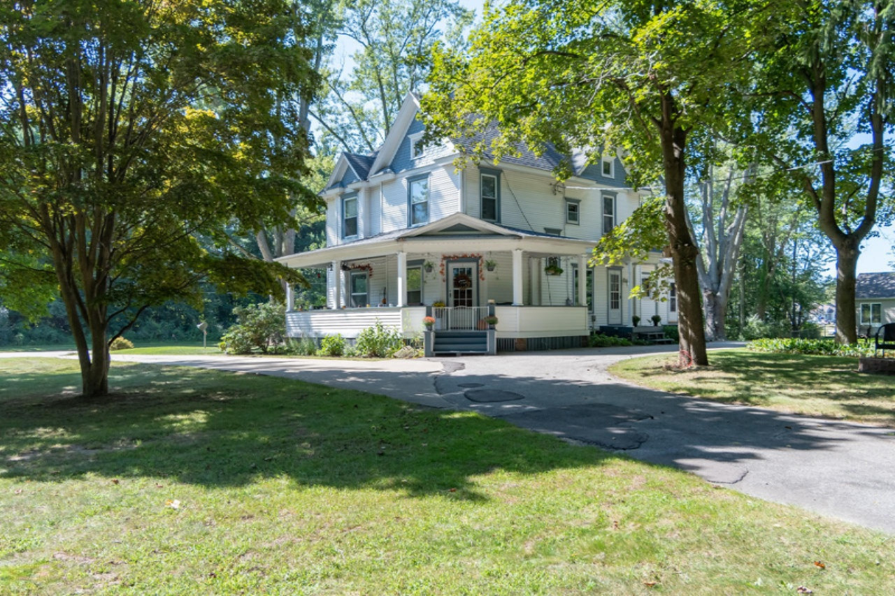 10304 Baldwin Road Bridgman, MI 49106 - Photo 1 of 36 10304 Baldwin-29