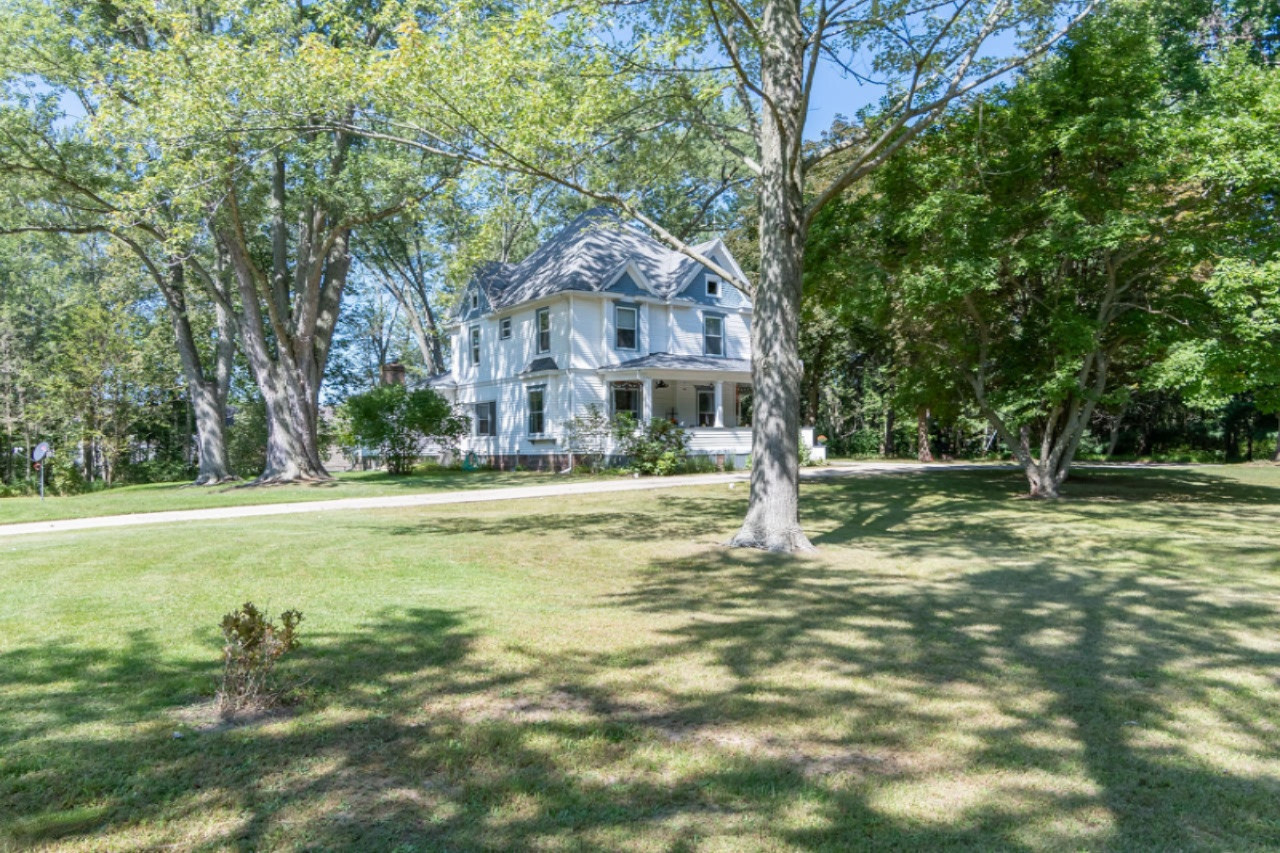 10304 Baldwin Road Bridgman, MI 49106 - Photo 3 of 36 10304 Baldwin-30
