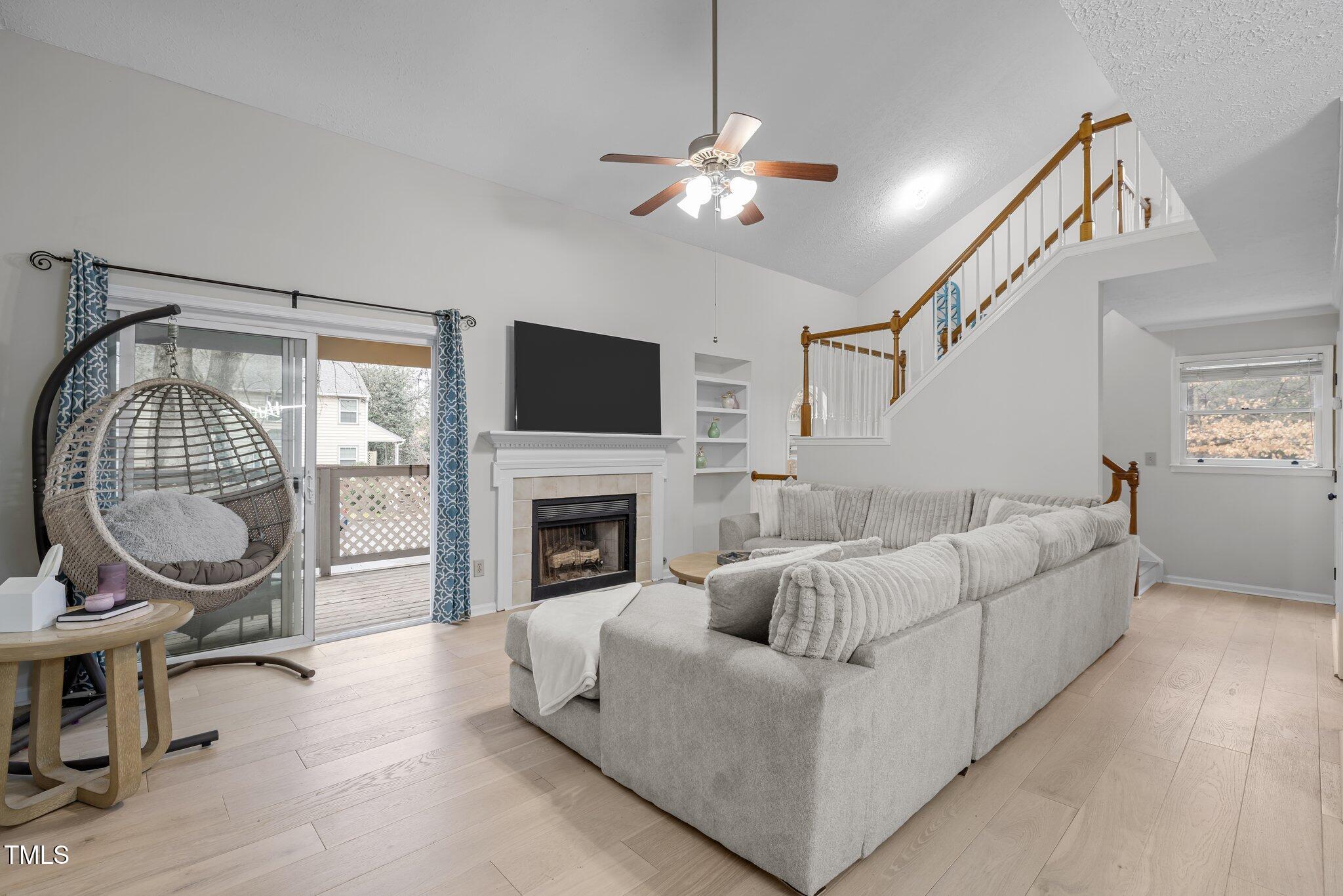 401 Oak Hollow Court Raleigh, NC 27613 - Photo 9 of 40 9-web-or-mls-5Z8A1041