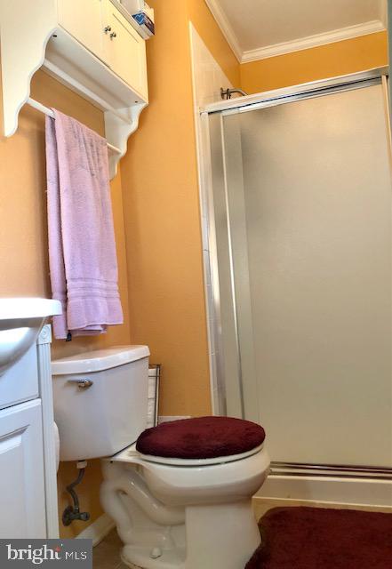 7718 Bellington Court Springfield, VA 22151 - Photo 30 of 33 Master Full Bath (upper level)