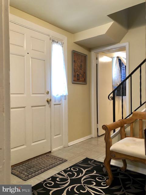 7718 Bellington Court Springfield, VA 22151 - Photo 5 of 33 Foyer (main level)