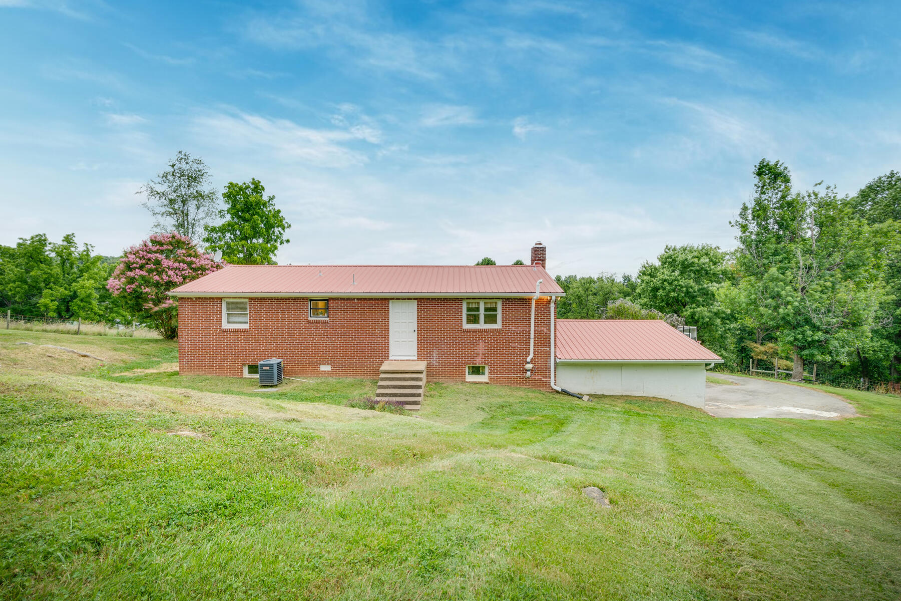 264 Buttermilk Road Gray, TN 37615 - Photo 31 of 34 Back of House-2