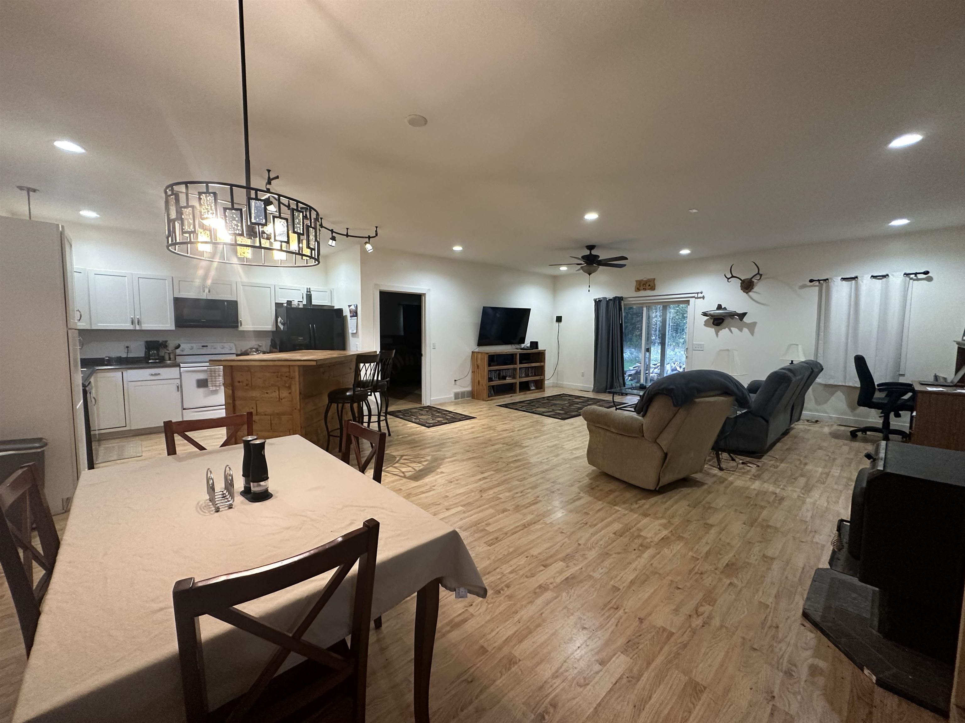 4220 Raymond Road Beaverton, MI 48612 - Photo 5 of 33