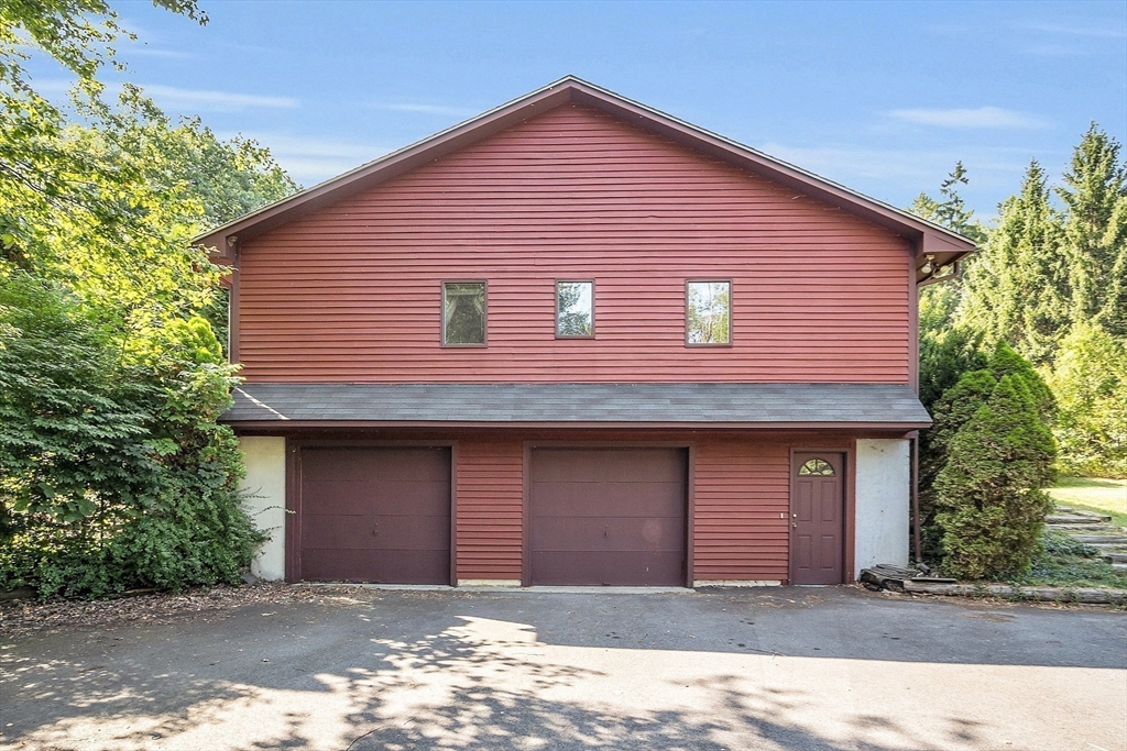 172 Lowell Road Groton, MA 01450 - Photo 4 of 33 Gallery Image 4