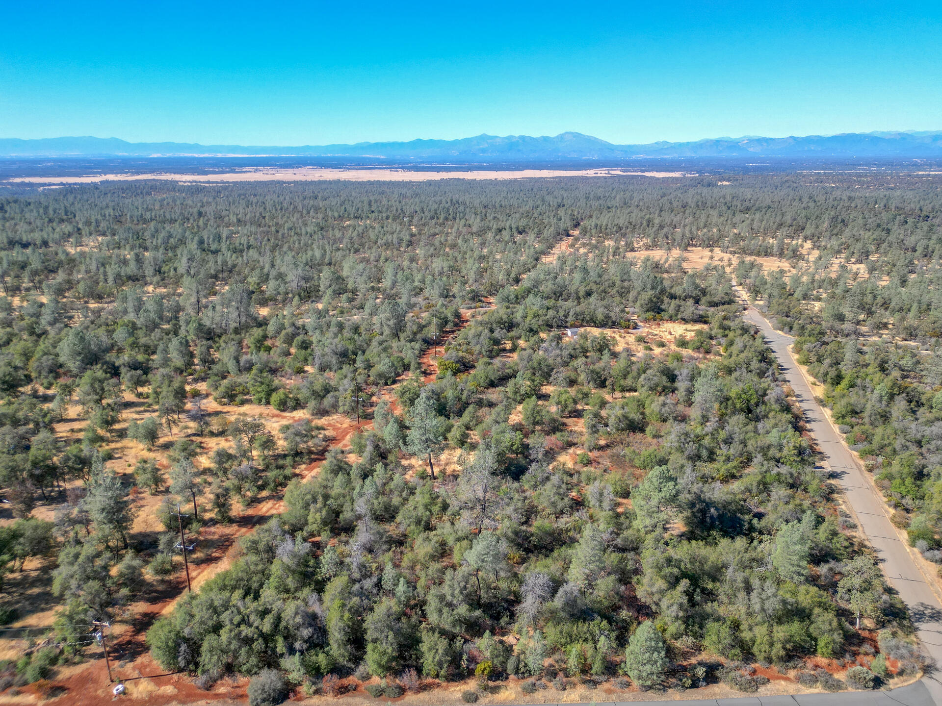 Winoxy 093-130-039-000 Lane Shingletown, CA 96088 - Photo 20 of 29 an aerial view of a city