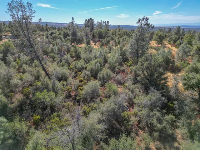 a view of a outdoor space with a street