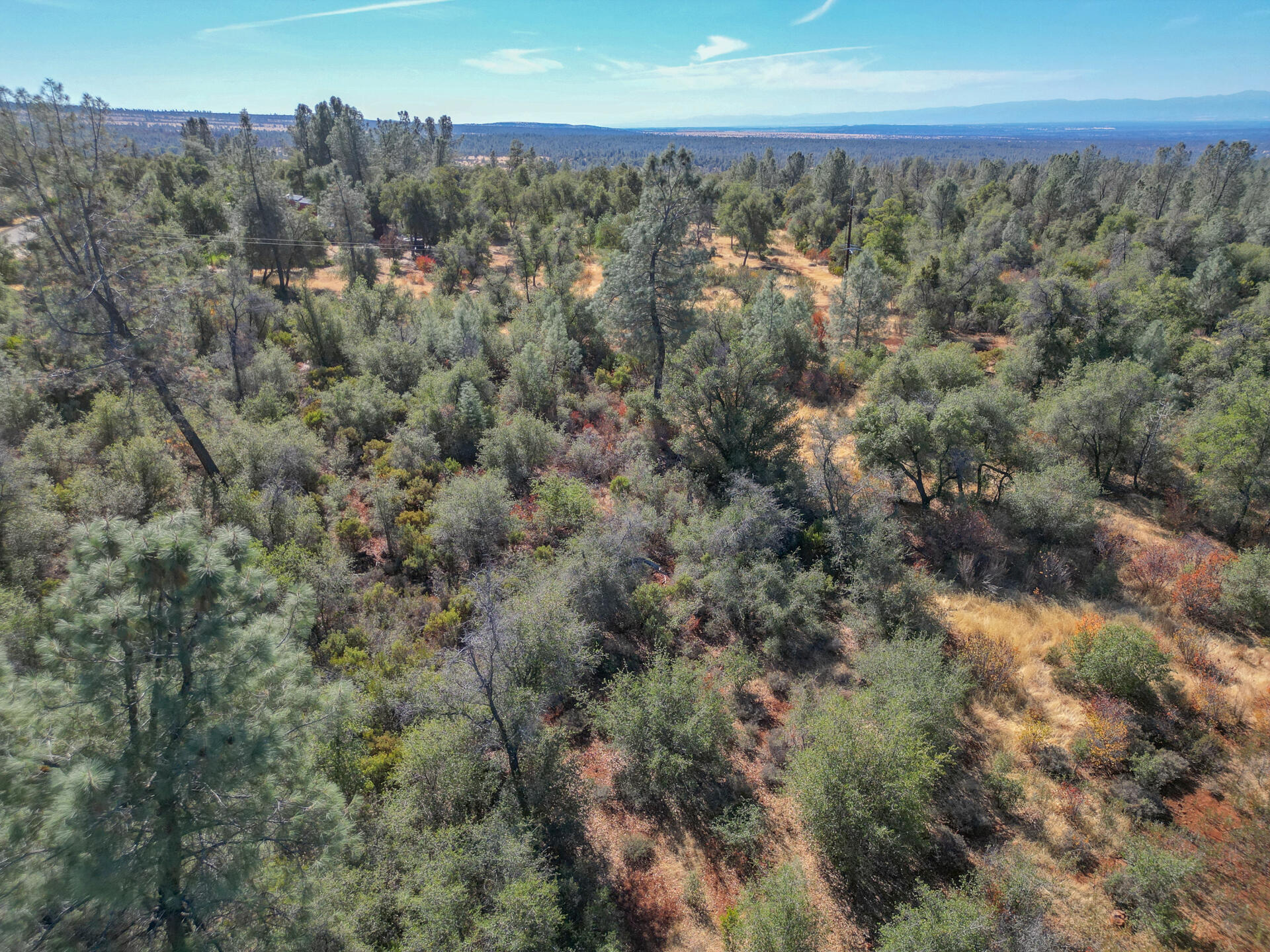 Winoxy 093-130-039-000 Lane Shingletown, CA 96088 - Photo 27 of 29 a view of a city with an outdoor space