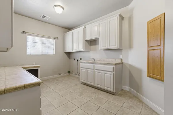 $734,000 | 403 Mesquite Drive, Tehachapi, CA 93561
