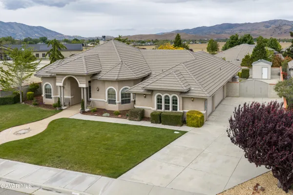 $734,000 | 403 Mesquite Drive, Tehachapi, CA 93561