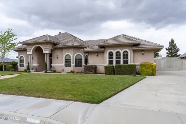 $734,000 | 403 Mesquite Drive, Tehachapi, CA 93561