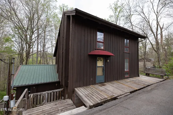 $279,900 | 151 Lakeview Circle, Clinton, TN 37716