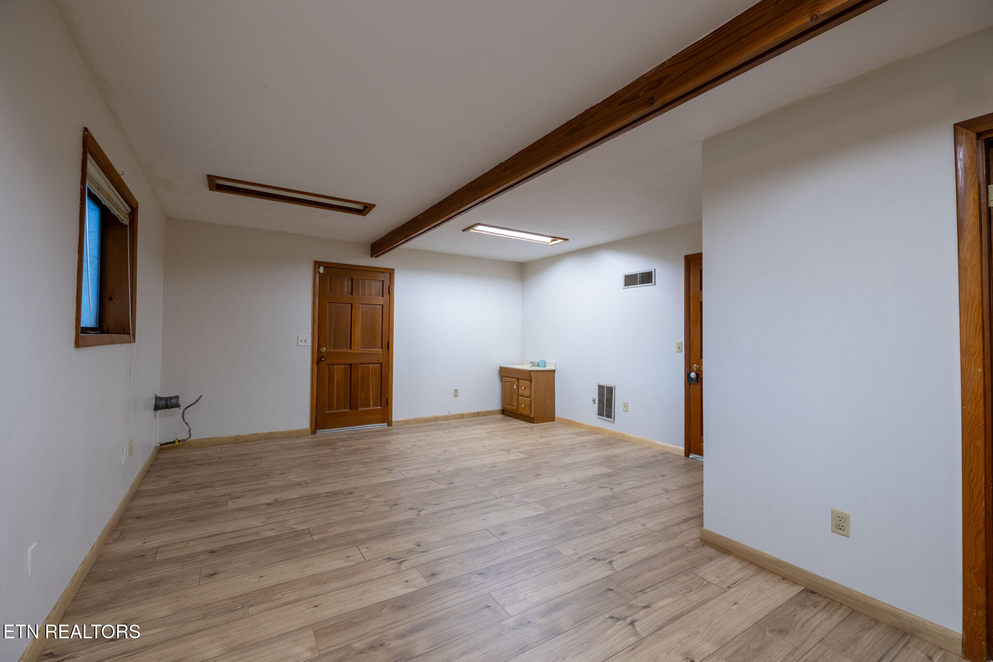 151 Lakeview Circle Clinton, TN 37716 - Photo 16 of 21 lakeview-10