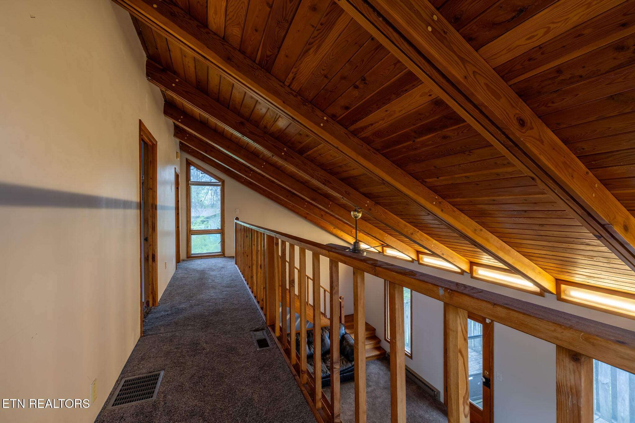 151 Lakeview Circle Clinton, TN 37716 - Photo 19 of 21 lakeview-18