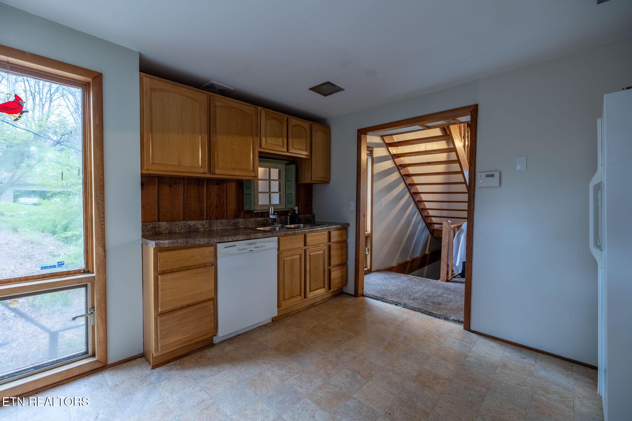 151 Lakeview Circle Clinton, TN 37716 - Photo 3 of 21 lakeview-24