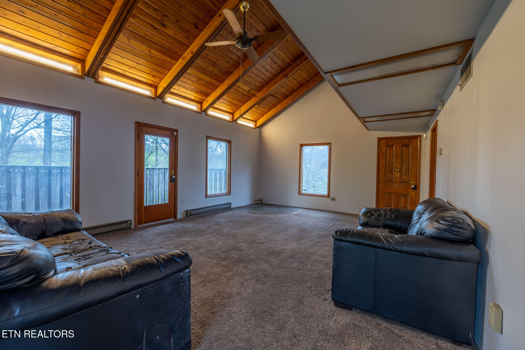 151 Lakeview Circle Clinton, TN 37716 - Photo 6 of 21 lakeview-23