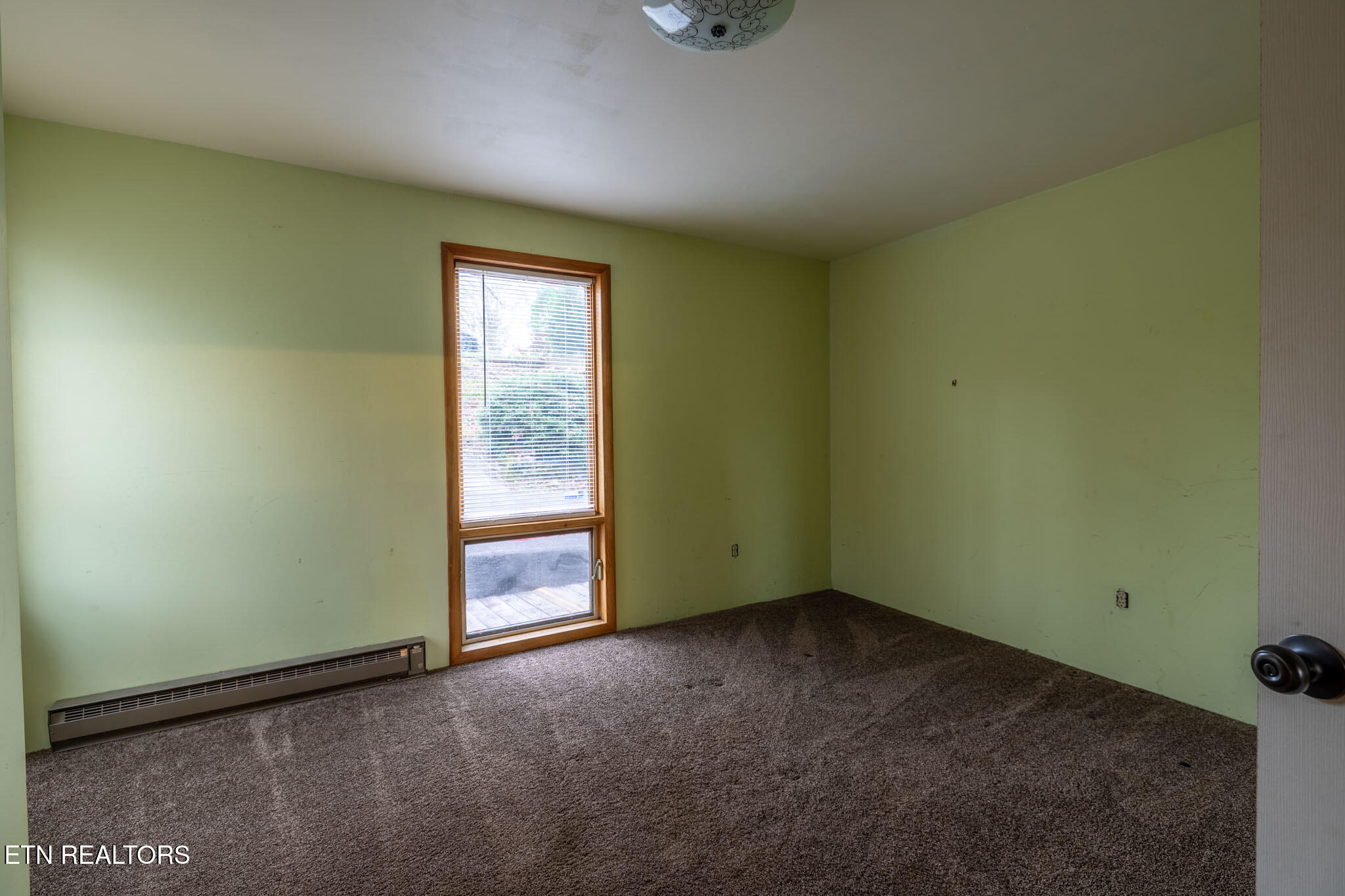 151 Lakeview Circle Clinton, TN 37716 - Photo 9 of 21 lakeview-12