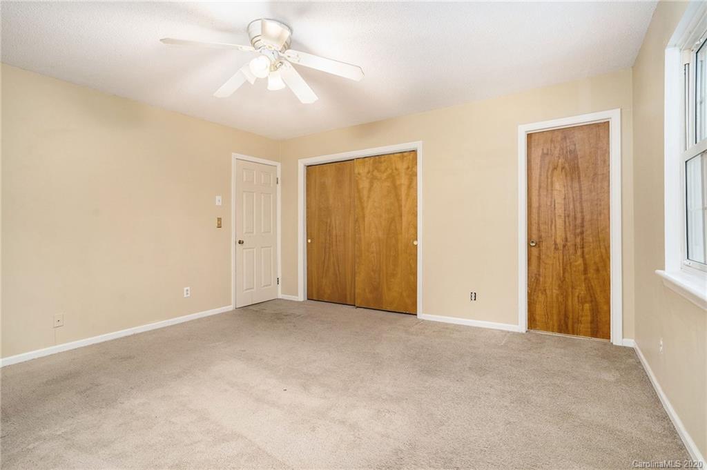 8033 Larkhaven Road Charlotte, NC 28216 - Photo 13 of 29 Gallery Image 13