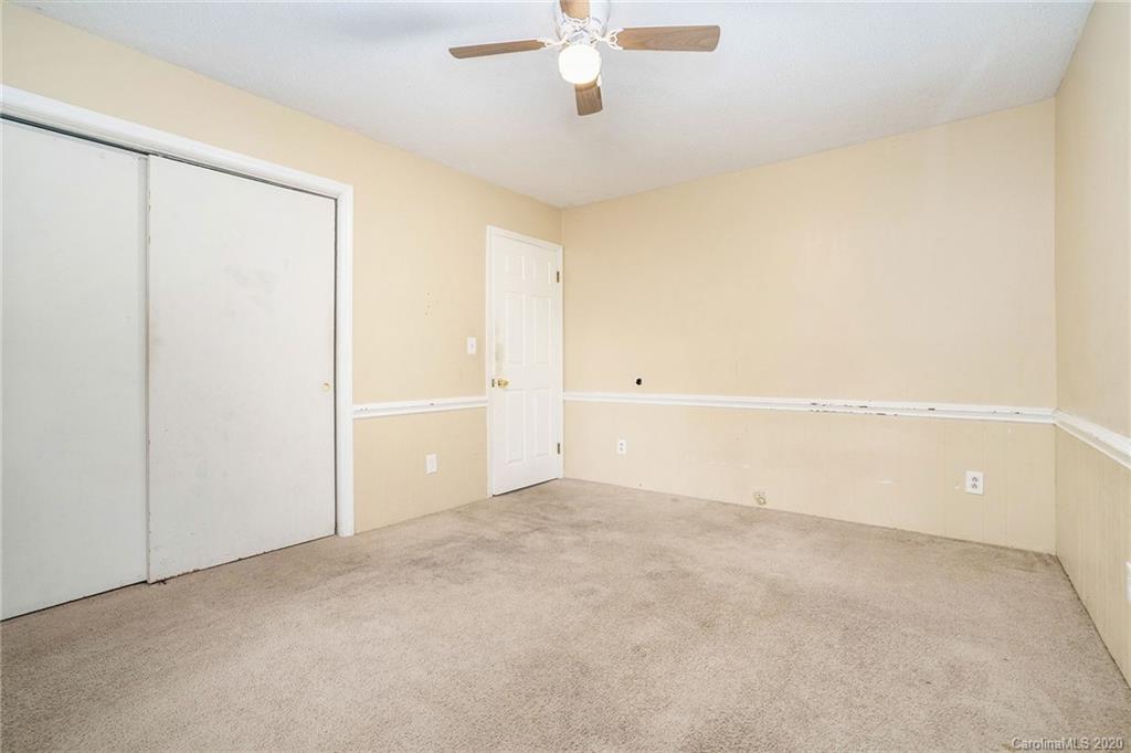 8033 Larkhaven Road Charlotte, NC 28216 - Photo 15 of 29 Gallery Image 15
