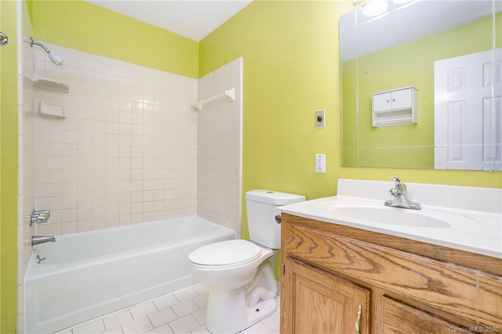 8033 Larkhaven Road Charlotte, NC 28216 - Photo 17 of 29 Gallery Image 17