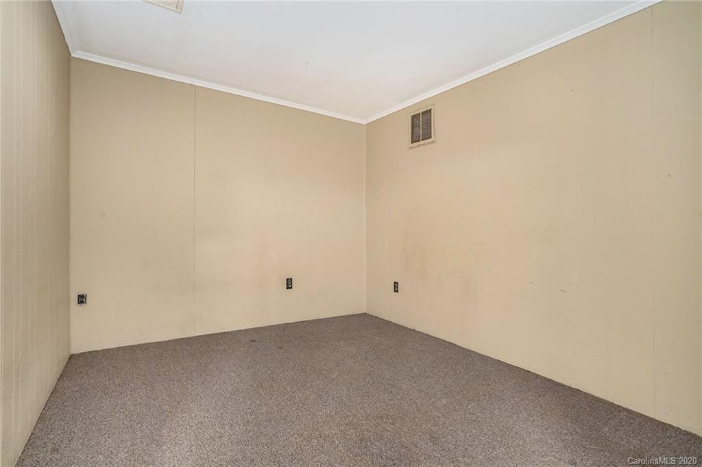 8033 Larkhaven Road Charlotte, NC 28216 - Photo 20 of 29 Gallery Image 20