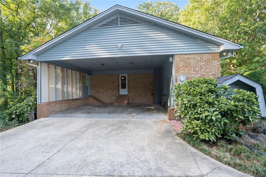 8033 Larkhaven Road Charlotte, NC 28216 - Photo 22 of 29 Gallery Image 22