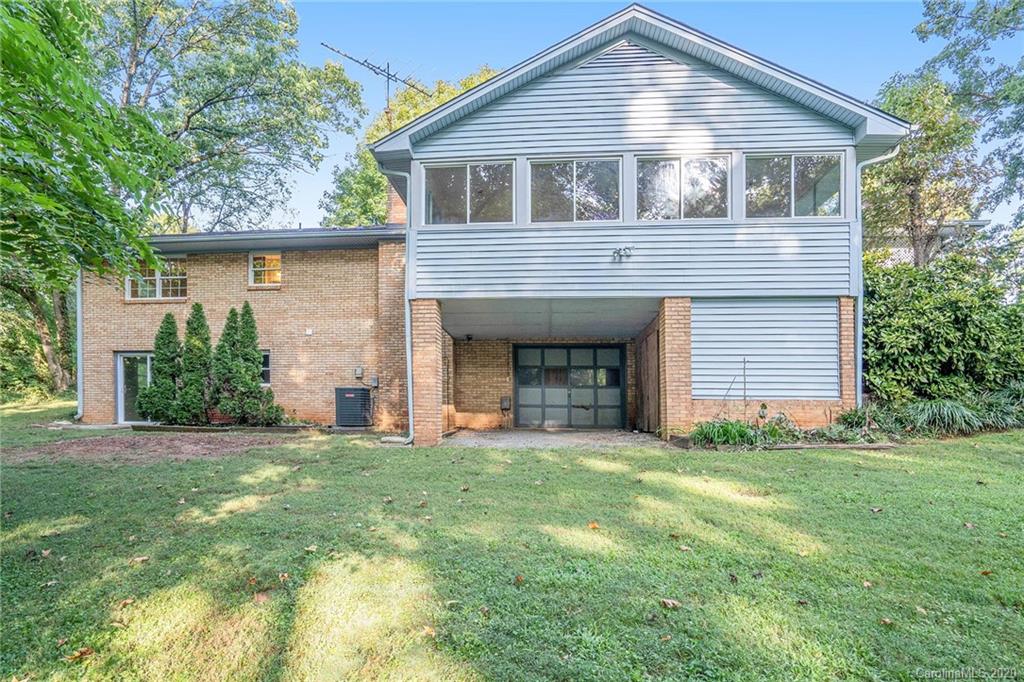 8033 Larkhaven Road Charlotte, NC 28216 - Photo 24 of 29 Gallery Image 24