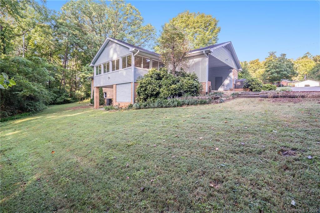 8033 Larkhaven Road Charlotte, NC 28216 - Photo 26 of 29 Gallery Image 26