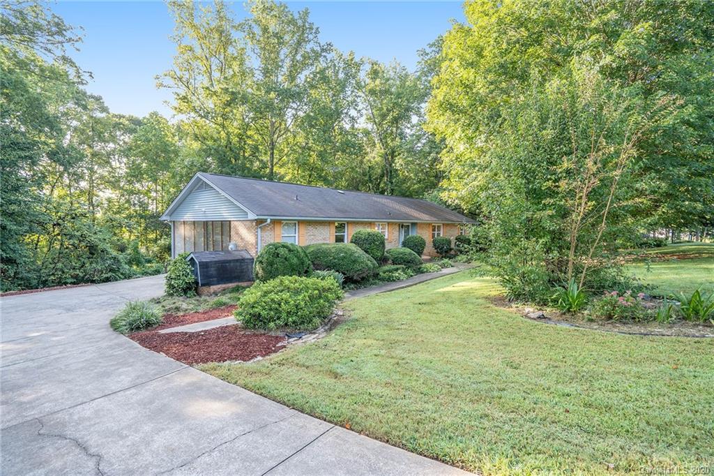8033 Larkhaven Road Charlotte, NC 28216 - Photo 27 of 29 Gallery Image 27