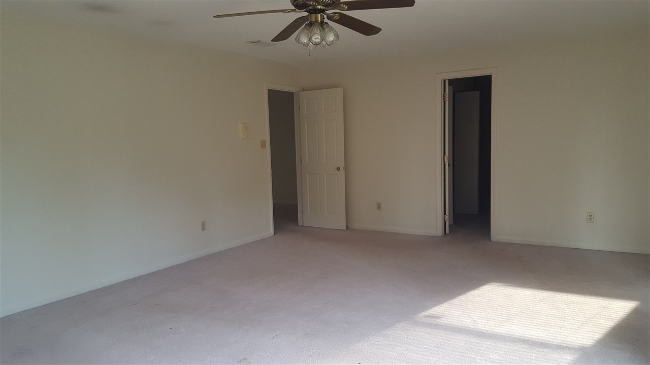 305 Southeast Corinth Church Road Lee, FL 32059 - Photo 7 of 18 Gallery Image 7