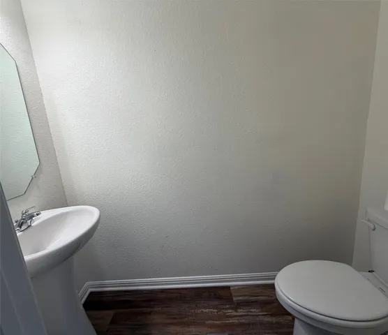 $1,800 | 364 Bell Rings Drive, Jarrell, TX 76537