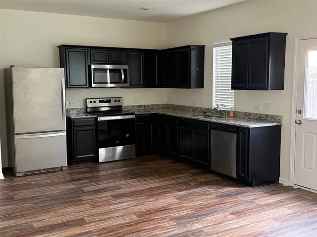 $1,800 | 364 Bell Rings Drive, Jarrell, TX 76537