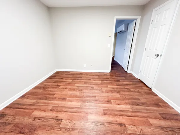 $1,229 | 2014 Linden Avenue, Unit 5, Nashville, TN 37212