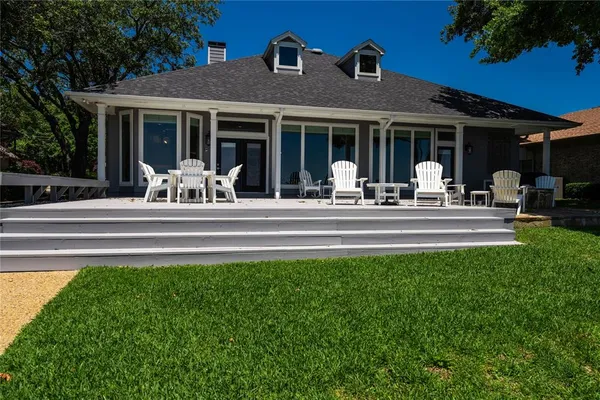 $1,398,000 | 684 Enchanted Isles Drive, Mabank, TX 75156