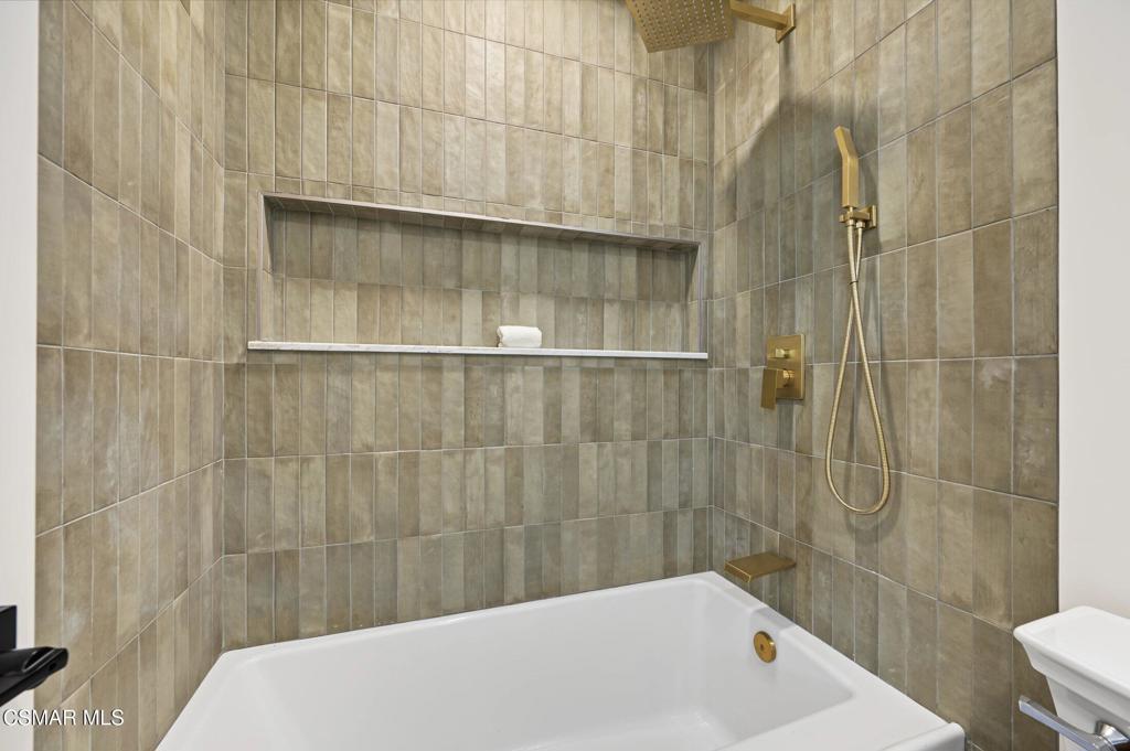 5261 Reef Way Oxnard, CA 93035 - Photo 28 of 52 Gallery Image 28