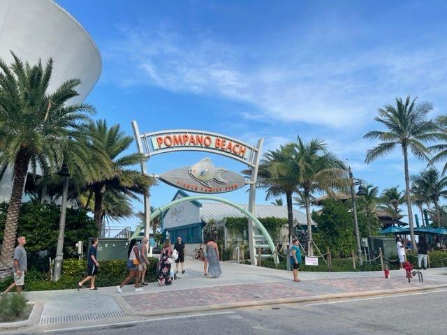 Gorgeous 2 bed/2bath home in Beautiful East Pompano